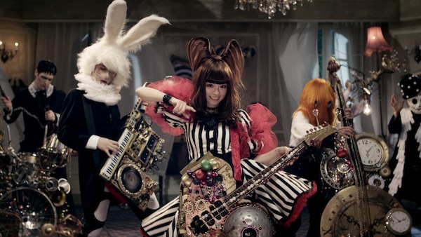 Kyary Pamyu Pamyu unleashed MV for “Fashion Monster”