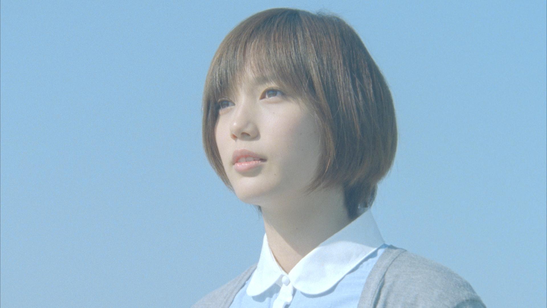 Popular model Honda Tsubasa is starring in the MV for BaseBallBear’s new single “PERFECT BLUE”