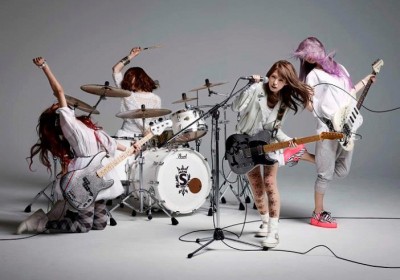 NEW ARTIST PHOTO