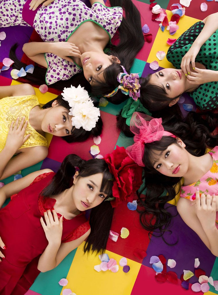 Momoiro Clover Z featured at Mika Ninagawa photo exhibit