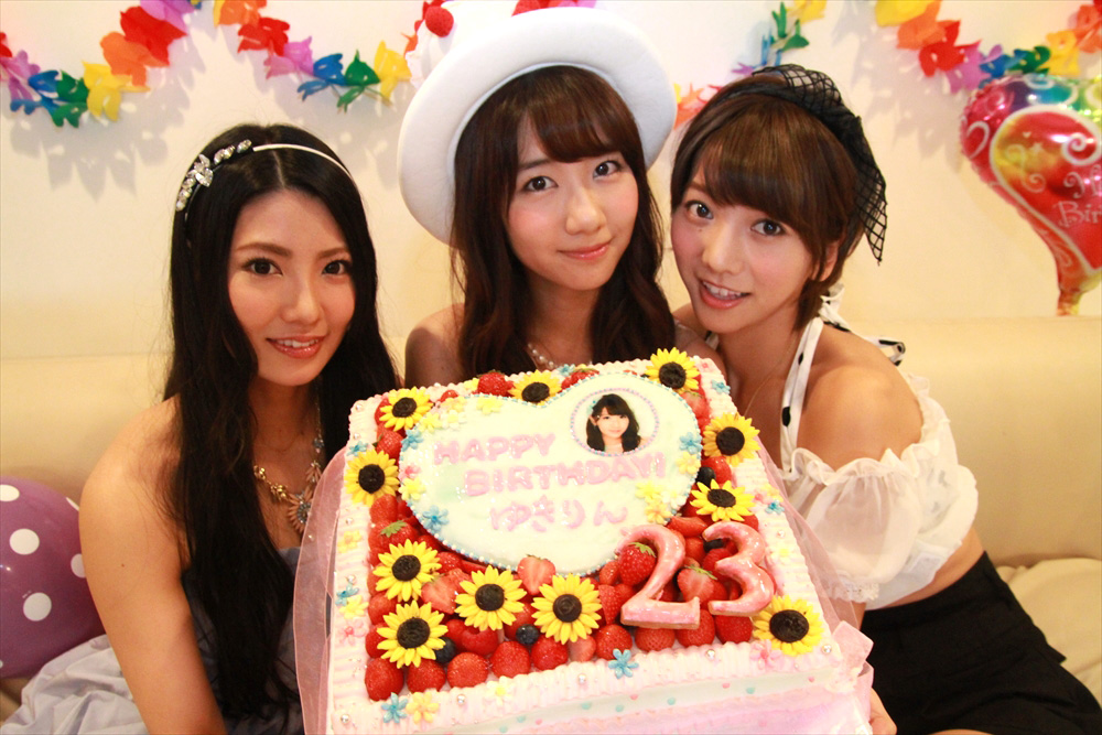 French Kiss to Release “Omoidasenai Hana” as their 6th Single!