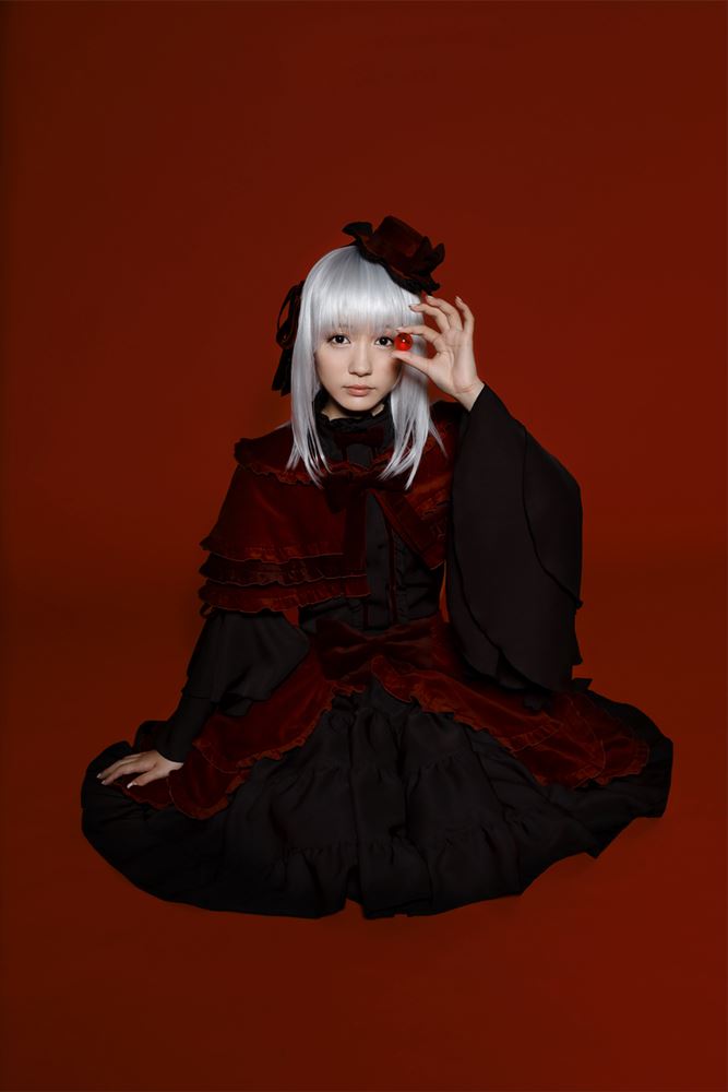 YumeAdo’s Karin Ogino Changes into a Cute Animation Character!
