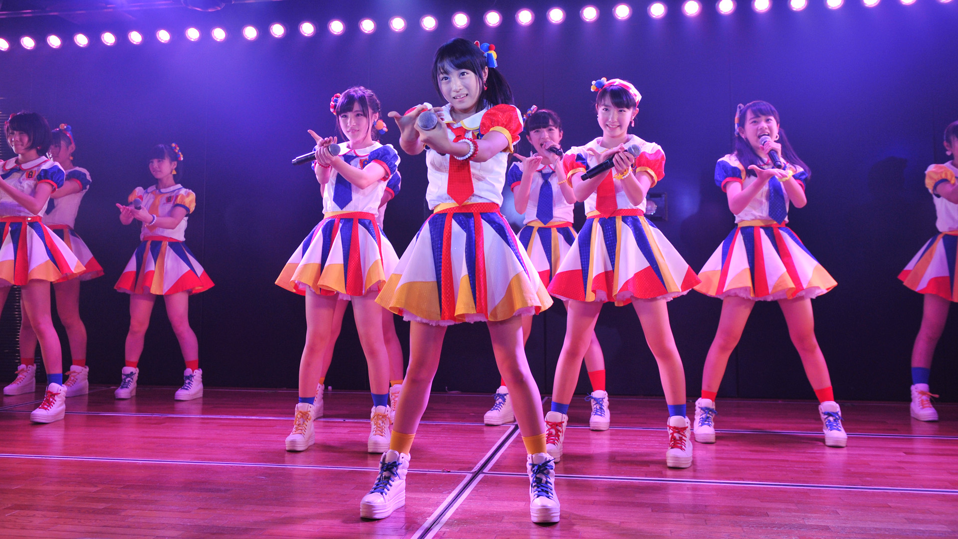 AKB48’s Team 8 Makes Their Theater Debut!