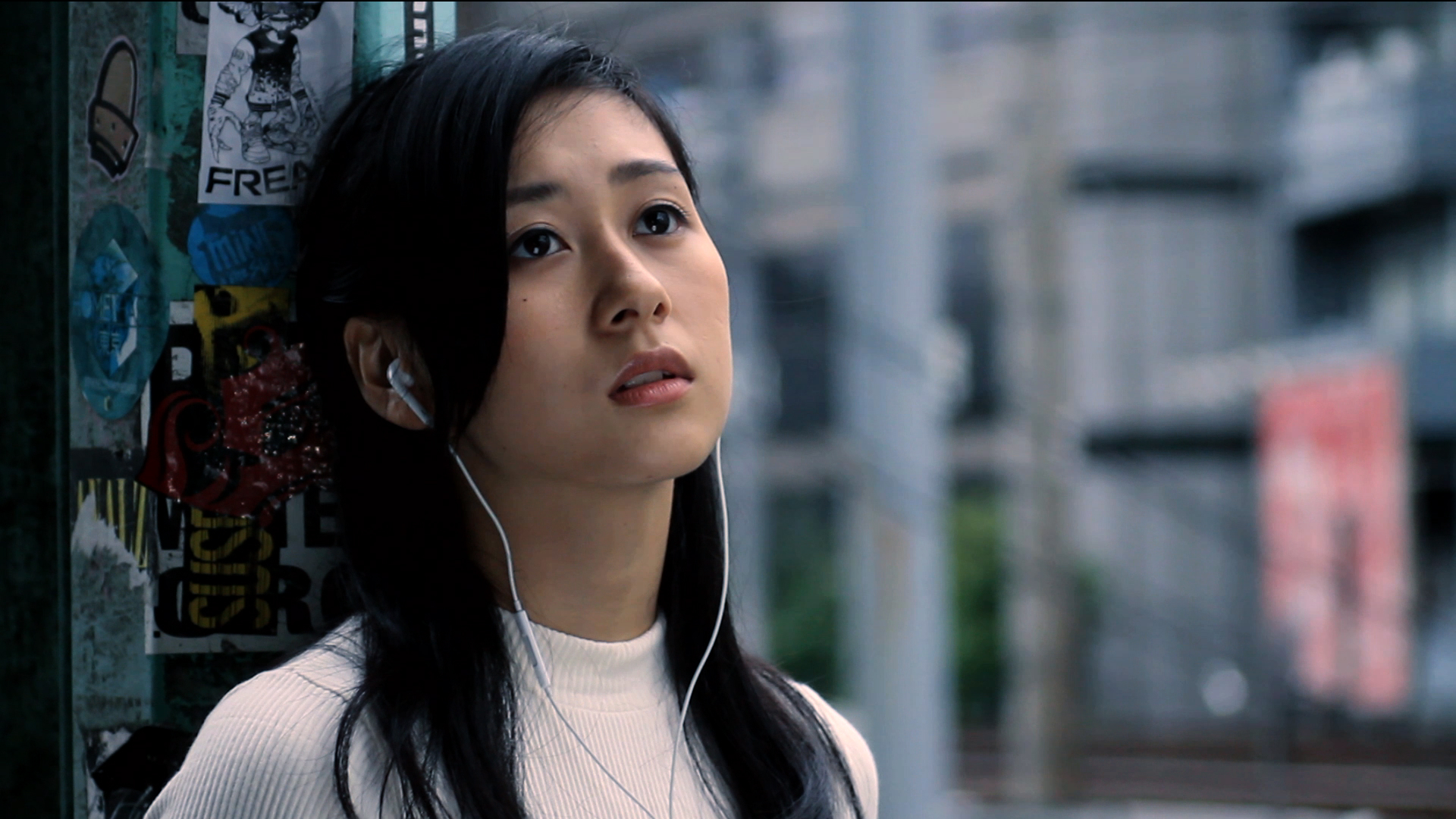 Air Guitar World Champion Nanami Nagura Makes a Major Debut as a Singer!