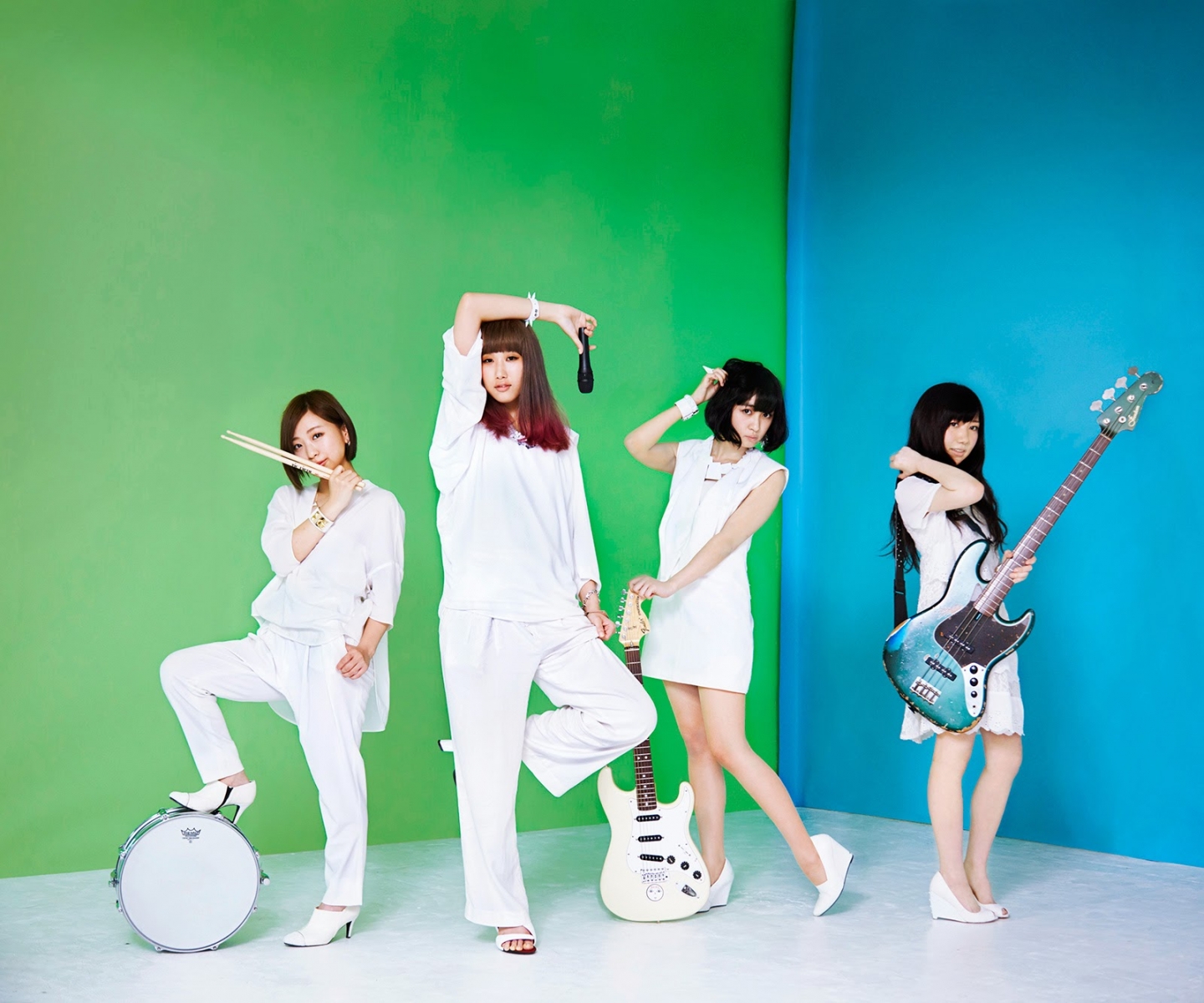 Akai Ko-en Reveals MV for “NOW ON AIR”, 38 Girls in Total Appear in!