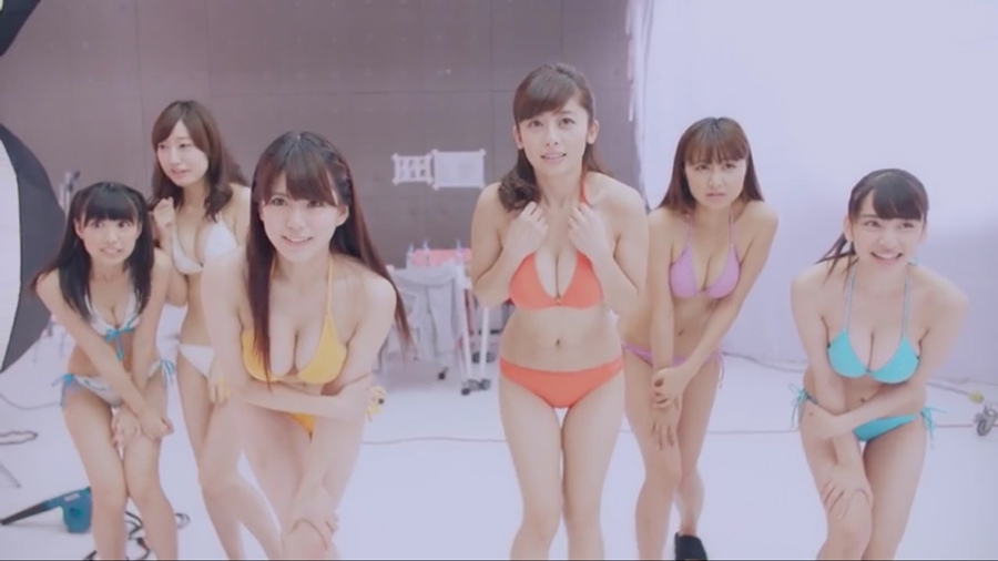 Tragedy: Witness What Happens to 6 Girls Swinging Their Sexy Body