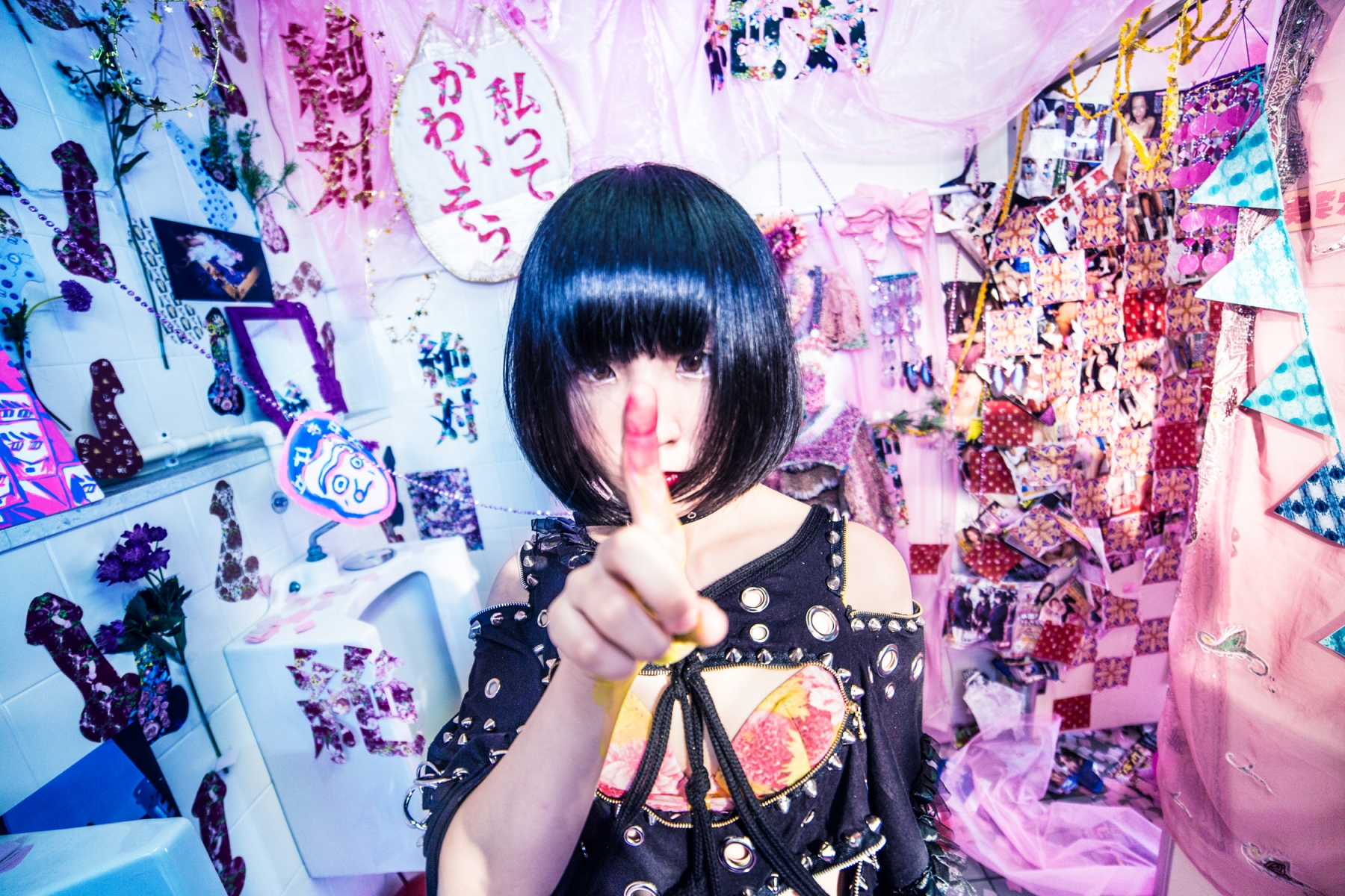Seiko Oomori’s New MV for “Zettai Zetsubou Zekkoucho” is Chaotic but Sentimental