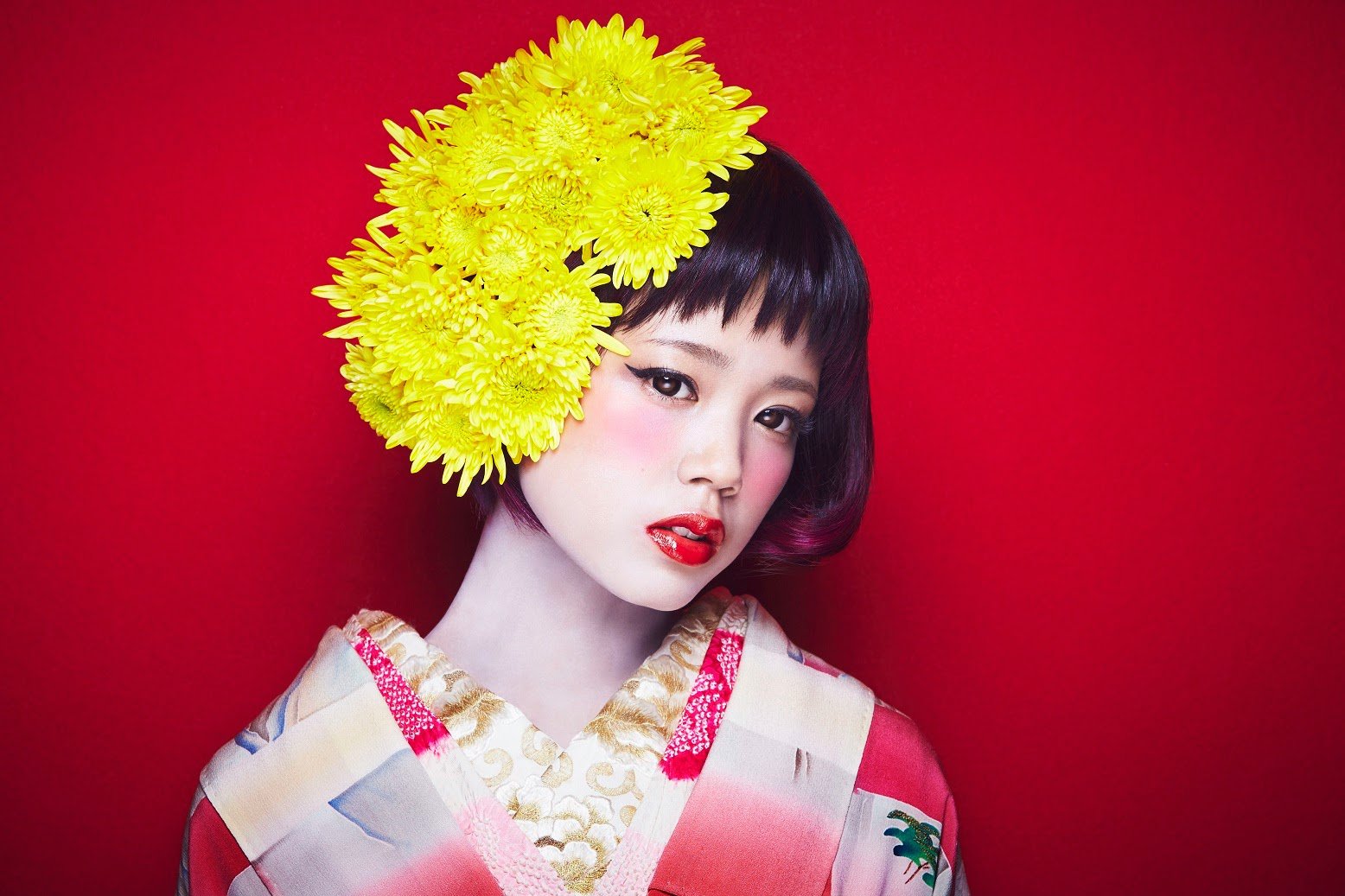 Hanae Reveals Cute & Pop MV for Anime Tie-in Song “Kamisama no Kamisama”!