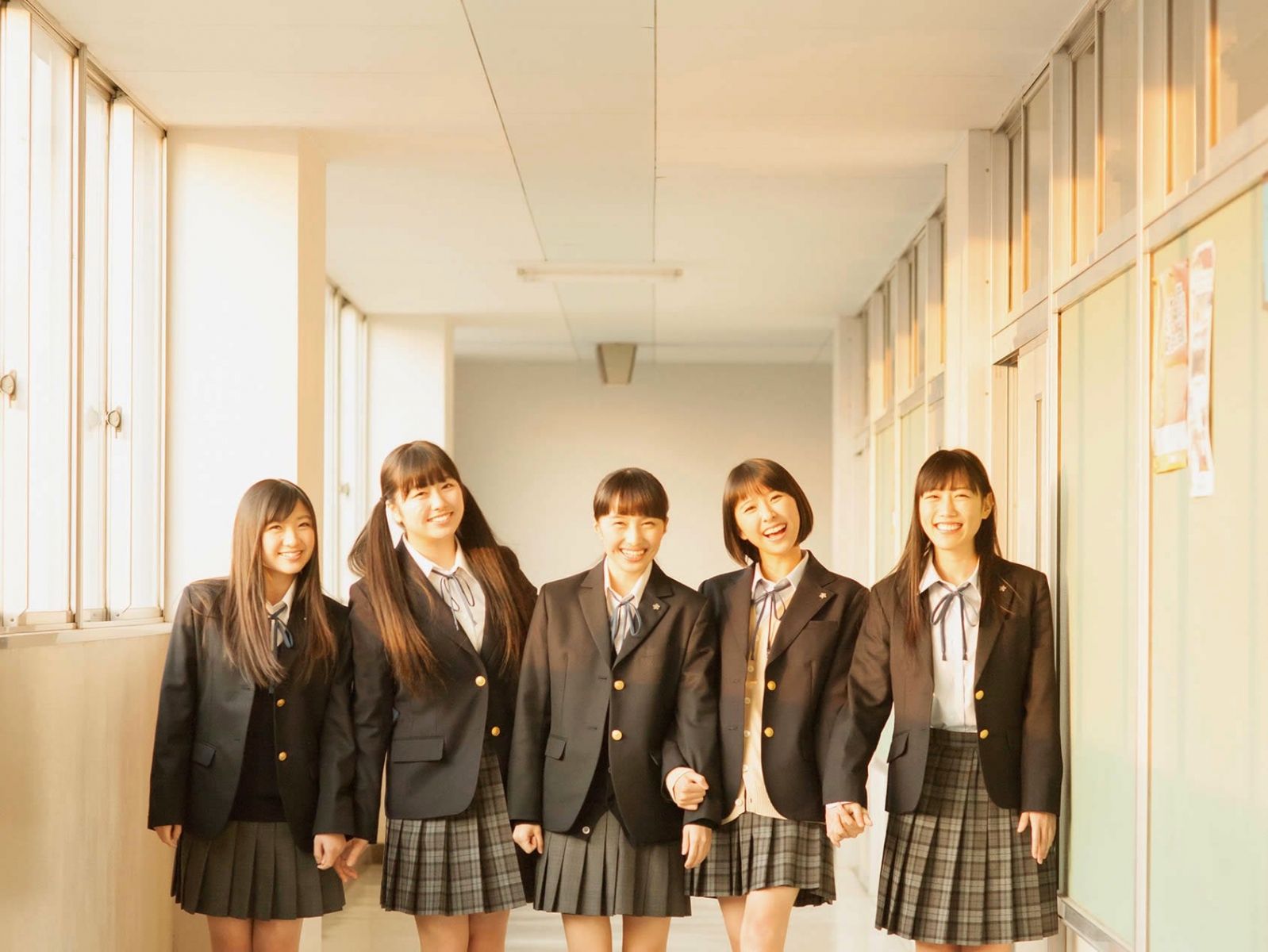 Momoiro Clover Z Reveals New Artist Photo & Track List for Next Single “Seishunfu”!