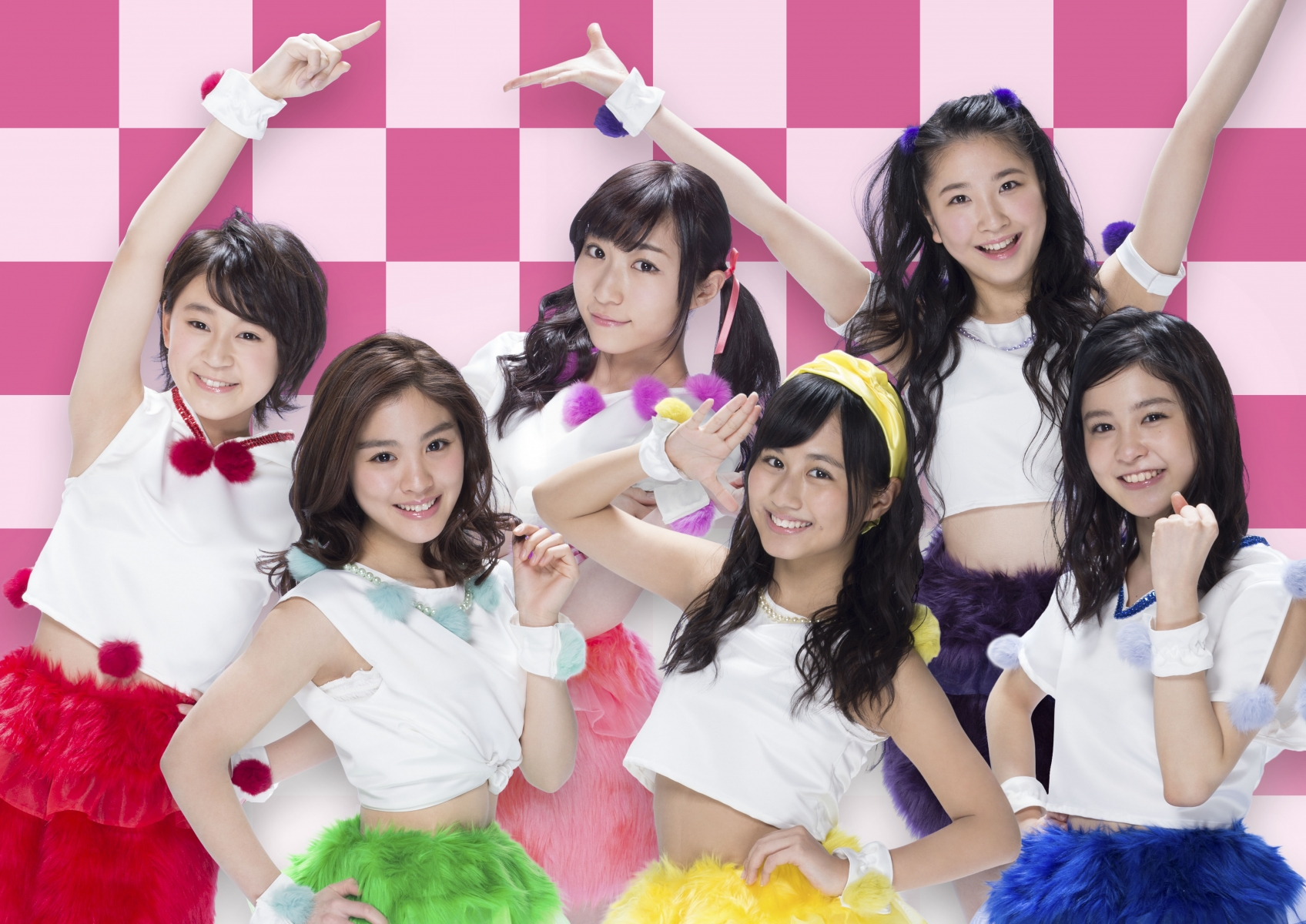 Muy Caliente! La PomPon Steps Out in the Hot-Blooded MV for “Koi wa Zouk☆ Dance”!