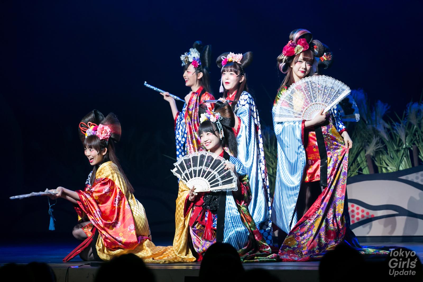 Enter the Tanuki: HKT48 Opens “Sashihara Rino Zachou Kouen” at Meiji-za (Part 1)!