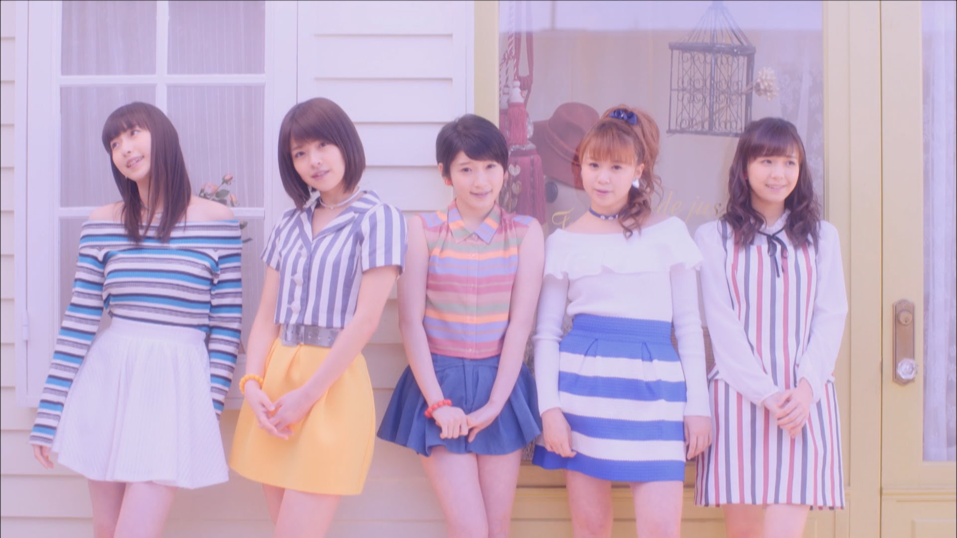Bonjour! Juice=Juice Release French Flavored MV for “Ça va ? Ça va ?”