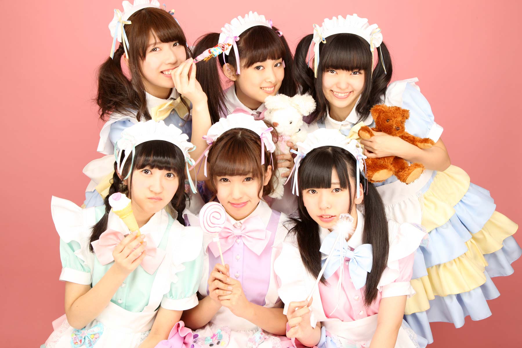 AsoBitGirls Only Say Goodbye With a Kiss (Because Words Hurt too Much) in the MV for “Kiss Dake de Sayonara Shite Ageru”!