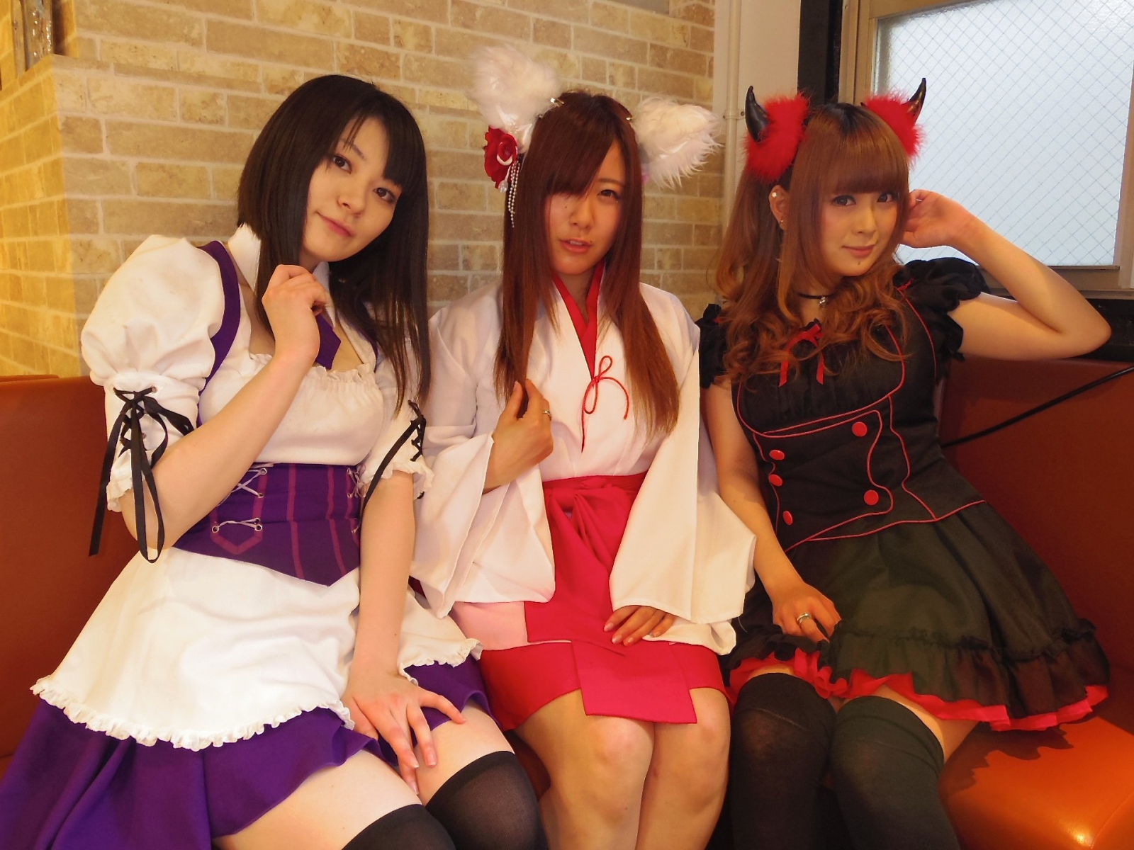 “Being Thin=Cute” is Strongly Believed :  Disclosing the Harsh Days of the Workers at “Moe-kei Café” in Akihabara