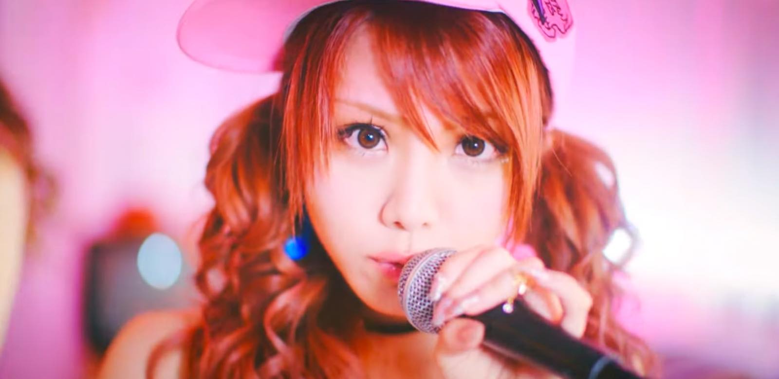 First World Problems? LoVendoЯ Explore the “Ordinary” in the MV for “Futsuu no Watashi Ganbare”!