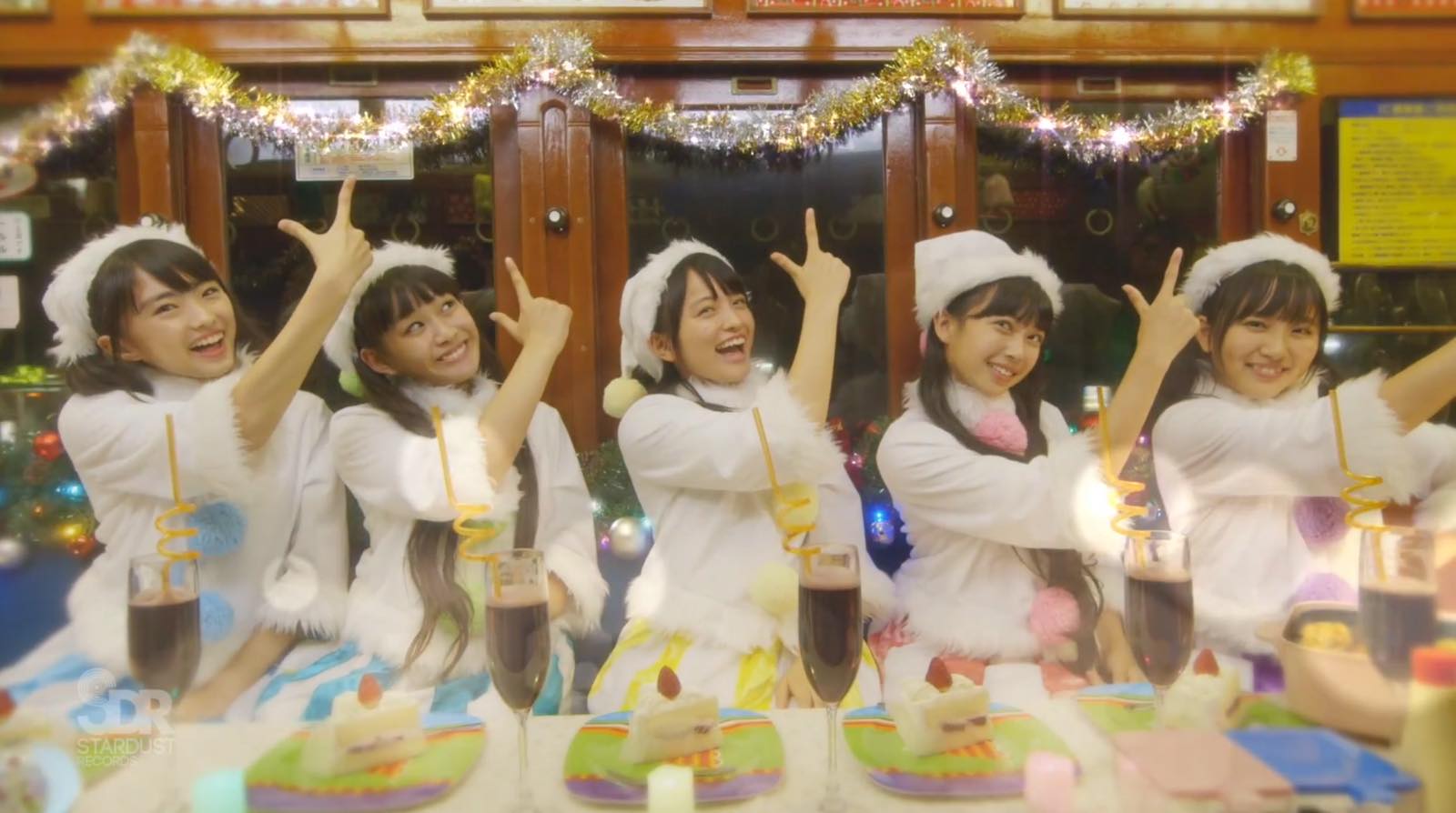 Takoyaki Rainbow Fight the Christmas Blues in the MV for “Kuri-bocchi ONEDAY!!”