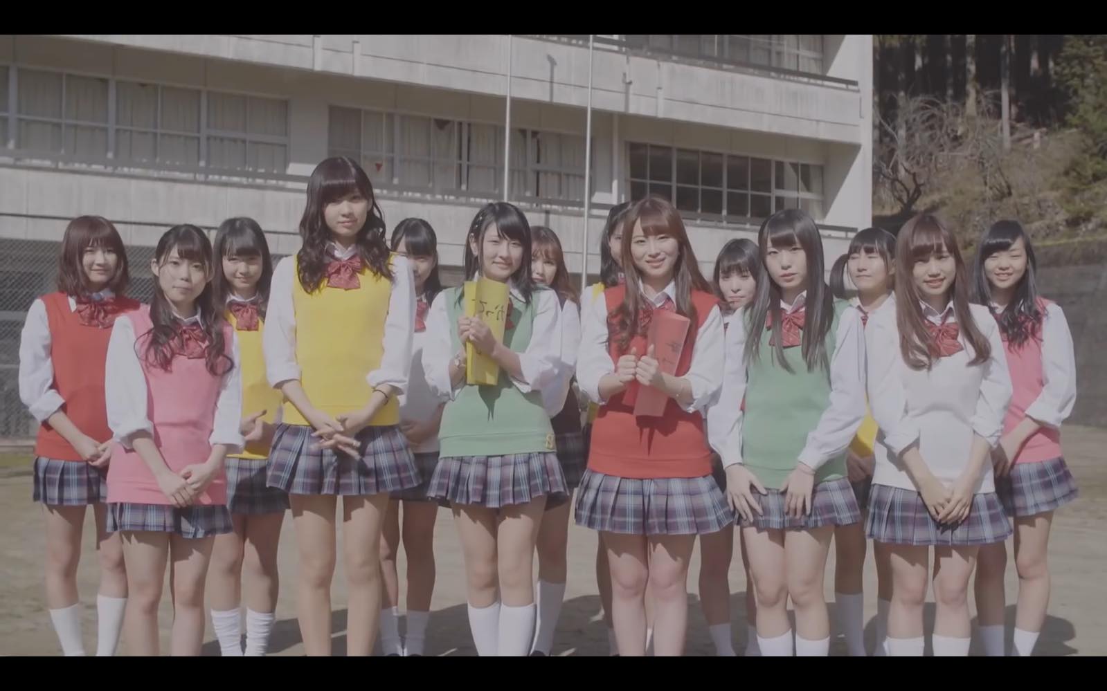 7☆3 Walk Towards the Future in the MV for “Sakura graduation”!