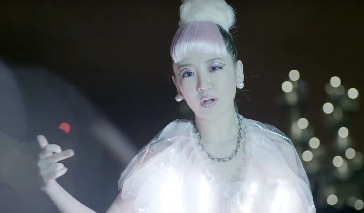 Seiko Oomori Unleashes MV for “TOKYO BLACK HOLE” Wearing ALL WHITE Fashion