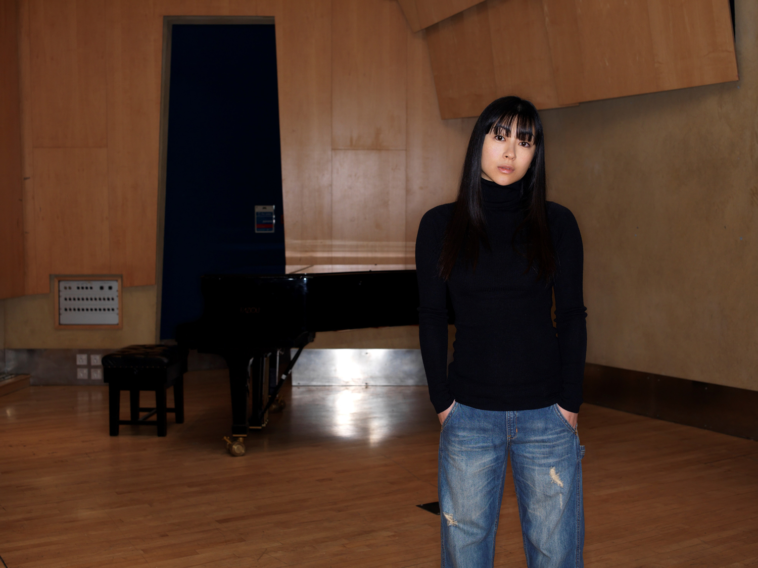 Hikki is Back! Hikaru Utada Releases Two Songs “Hanataba wo Kimi ni” and “Manatsu no Toorimichi”