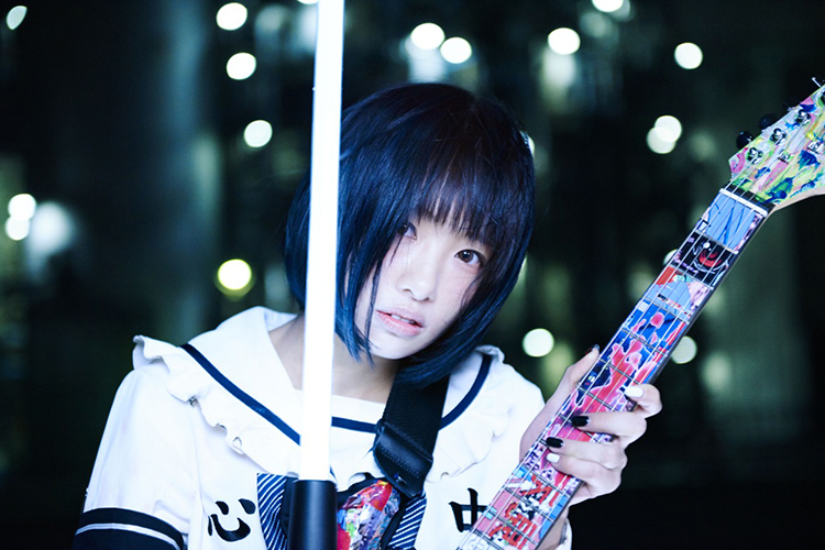 Suicide Pact of the Demon World! Shiina Pikarin Dances With a Ghost in the MV for “Makai Shinjuu”!