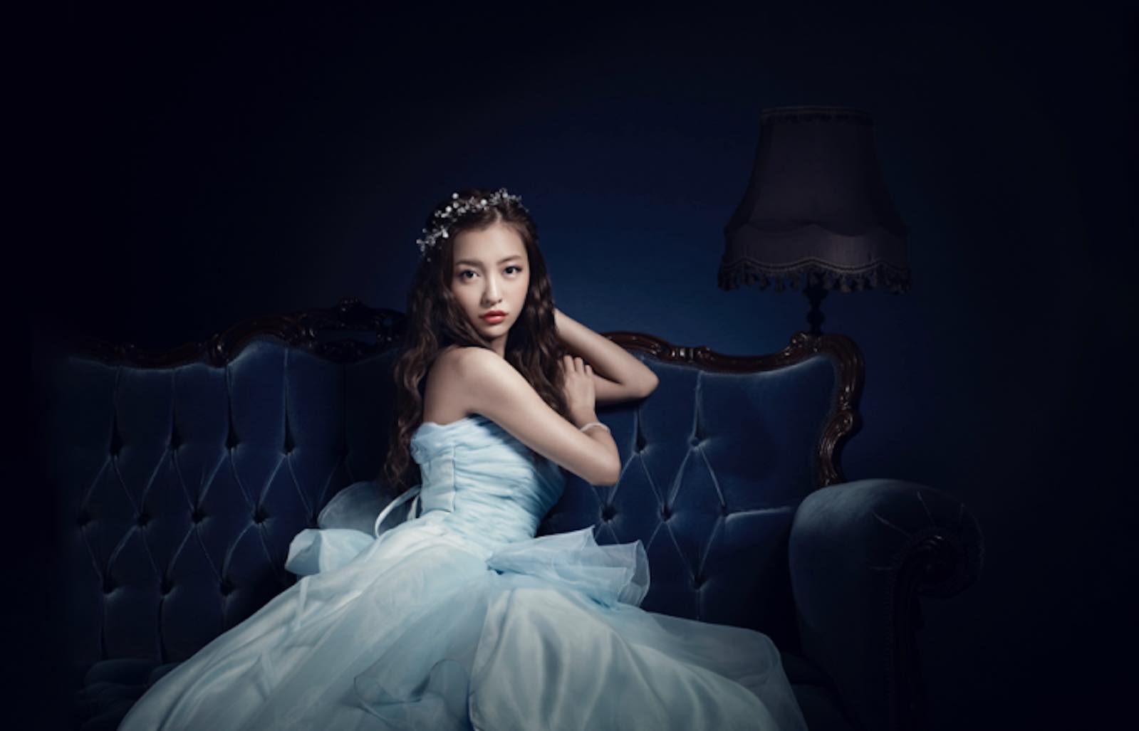 Not Happily Ever After? Tomomi Itano and a Beast Play “HIDE ＆ SEEK”!