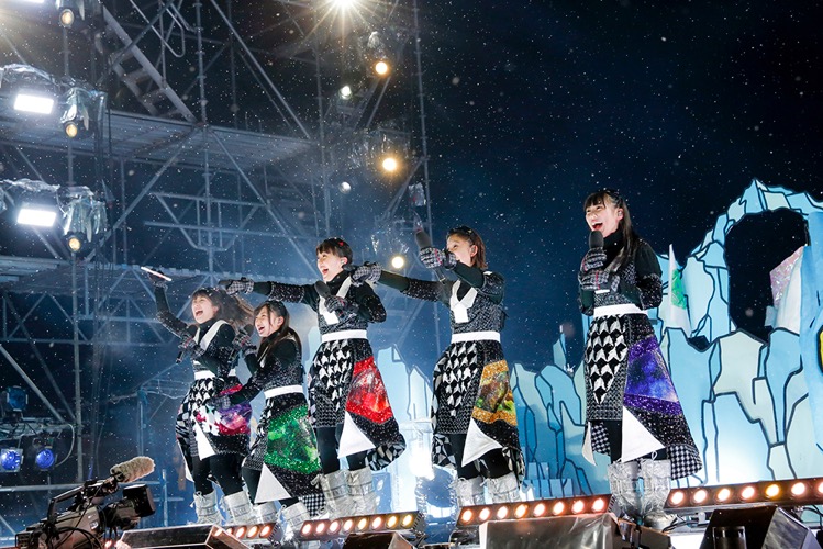 Momoiro Clover Z Releases Winter Songs Album “MCZ WINTER SONG COLLECTION”