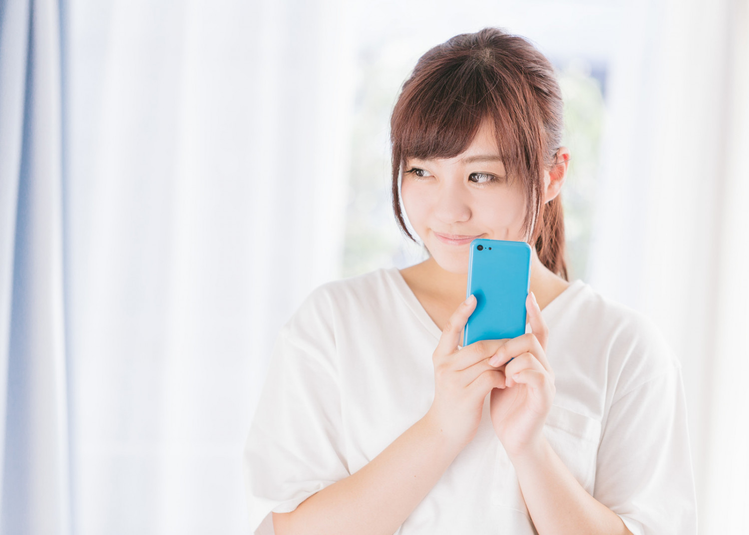Japanese Youth Texting Trends : Less Emotional and Make It Vague!