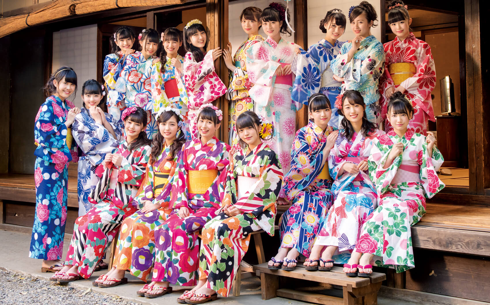 Sparks Fly on a Midsummer Evening in FuwaFuwa’s MV for “Koi Hanabi”!