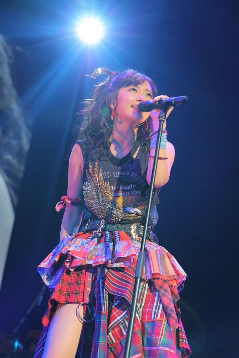 Airi Suzuki Returns to the Spotlight in Electrifying Solo Live Debut